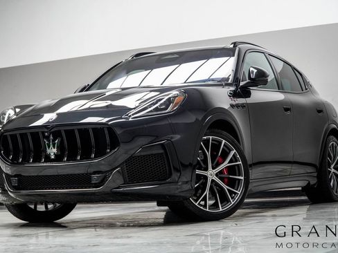 Used 2024 Maserati Grecale Trofeo AWD/4WD image 1