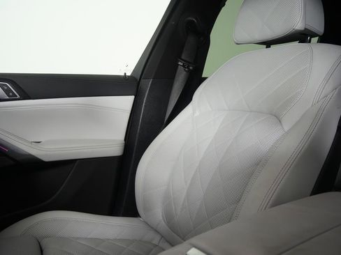 Used 2026 BMW X6 xDrive40i AWD/4WD image 21