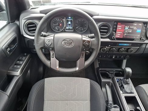 Used 2023 Toyota Tacoma TRD Off-Road image 11