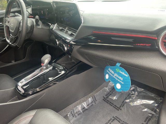 Certified 2025 Chevrolet Trax RS w/ Sunroof Package FWD image 29
