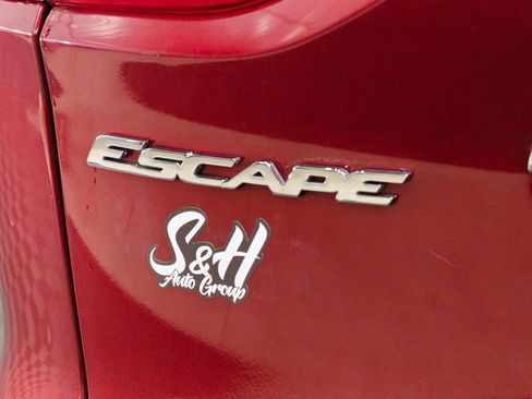 Used 2013 Ford Escape SEL w/ Class II Trailer Tow Pkg image 46