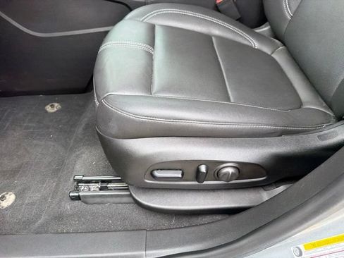 Used 2023 Chevrolet Blazer LT w/ Midnight/Sport Edition FWD image 36