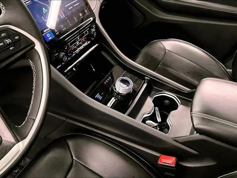 Used 2024 Jeep Grand Cherokee Limited image 17