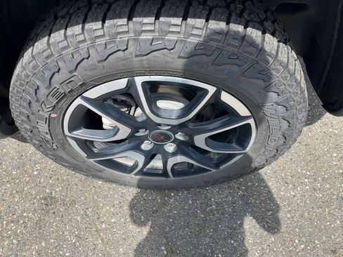 Used 2025 Jeep Compass Trailhawk AWD/4WD image 30