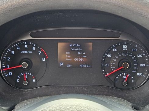 Used 2022 Kia Soul LX FWD image 10