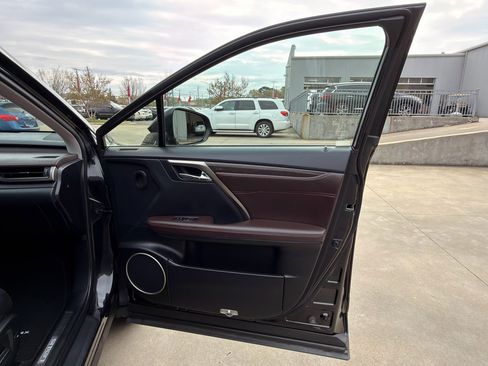 Used 2018 Lexus RX 350L Luxury w/ Accessory Package image 19