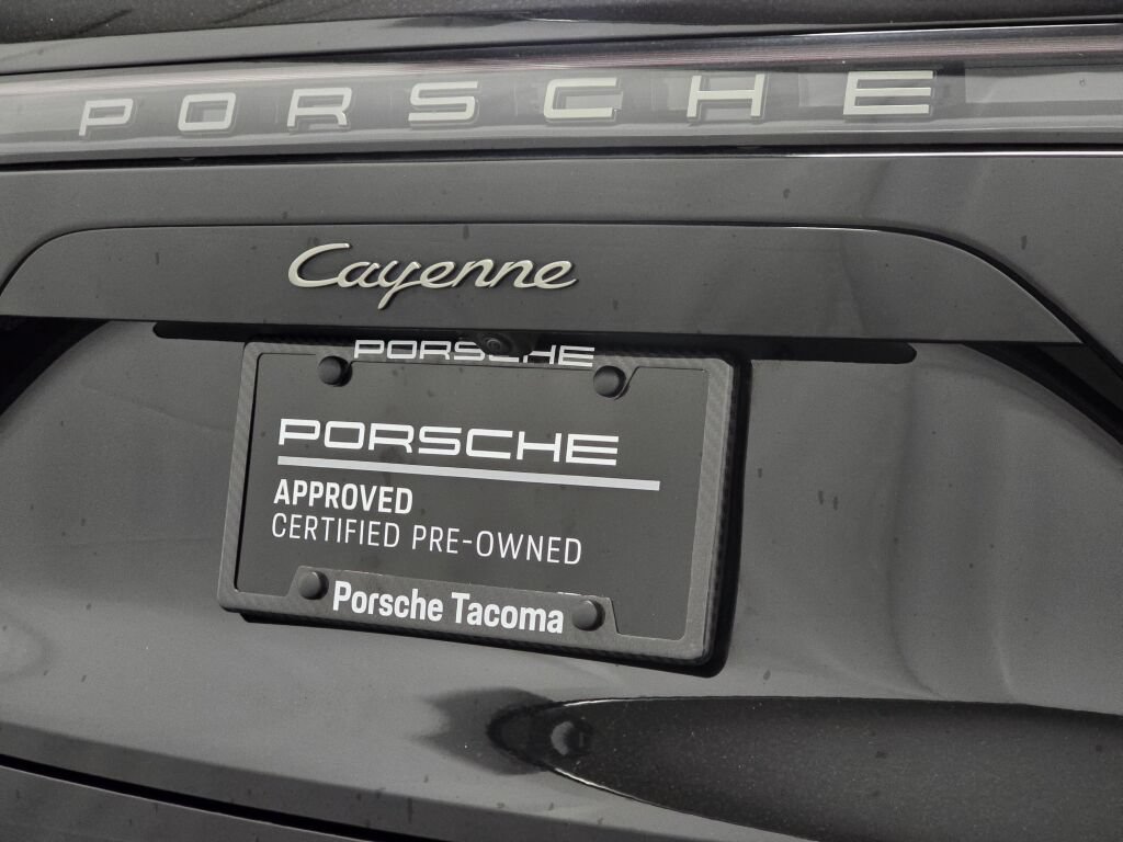 Certified 2023 Porsche Cayenne Platinum Edition AWD/4WD image 34