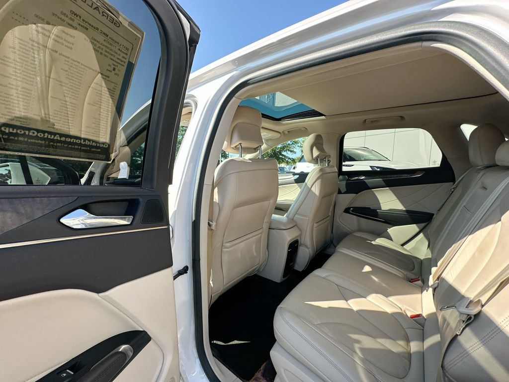 Used 2017 Lincoln MKC Reserve FWD image 17