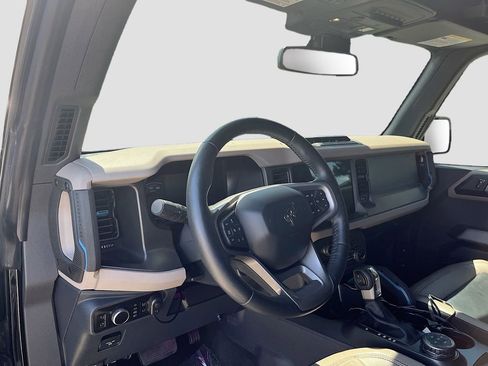 Used 2023 Ford Bronco Wildtrak AWD/4WD image 9