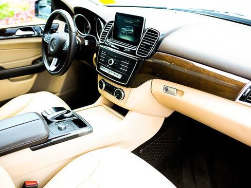 Used 2016 Mercedes-Benz GLE 350 image 33