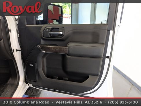 Used 2022 GMC Sierra 3500 Denali w/ Denali Ultimate Package AWD/4WD image 7