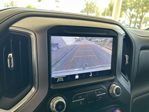 Used 2019 GMC Sierra 1500 SLE w/ SLE Value Package image 10