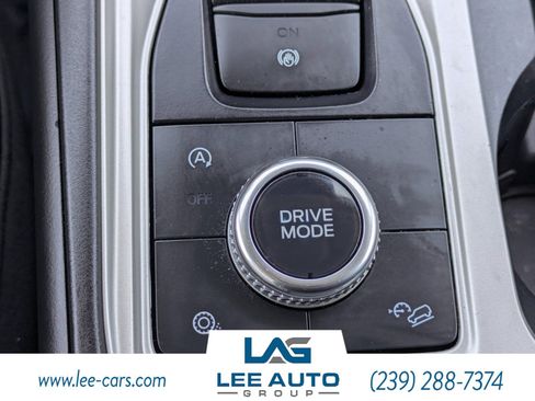 Used 2021 Ford Explorer XLT AWD/4WD image 29