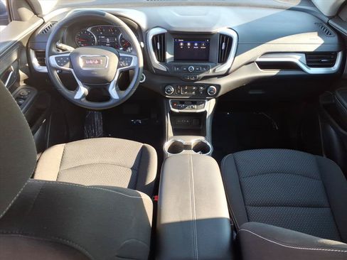 Used 2024 GMC Terrain SLE FWD image 9