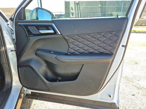 Used 2024 Mitsubishi Outlander 4WD Plug-In Hybrid image 47