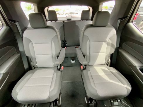 Used 2023 Chevrolet Traverse LT w/ Rear Camera Mirror Package AWD/4WD image 29