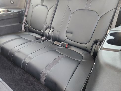 Certified 2023 Honda Pilot Touring image 31