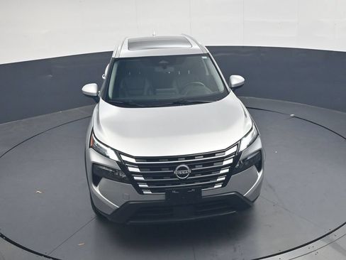 Used 2025 Nissan Rogue SV w/ SV Premium Package FWD image 43