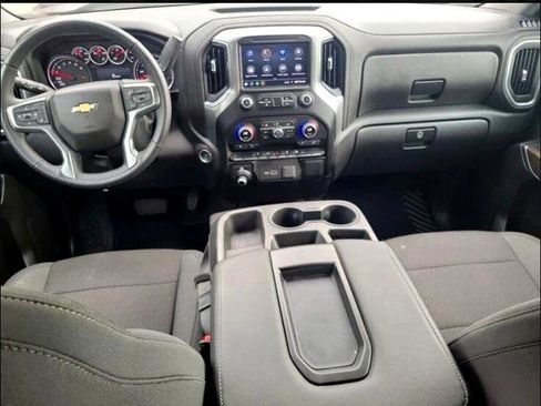 Used 2022 Chevrolet Silverado 1500 LT image 13