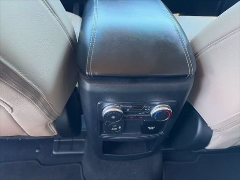 Used 2021 Ford Explorer Limited w/ Equipment Group 301A AWD/4WD image 13