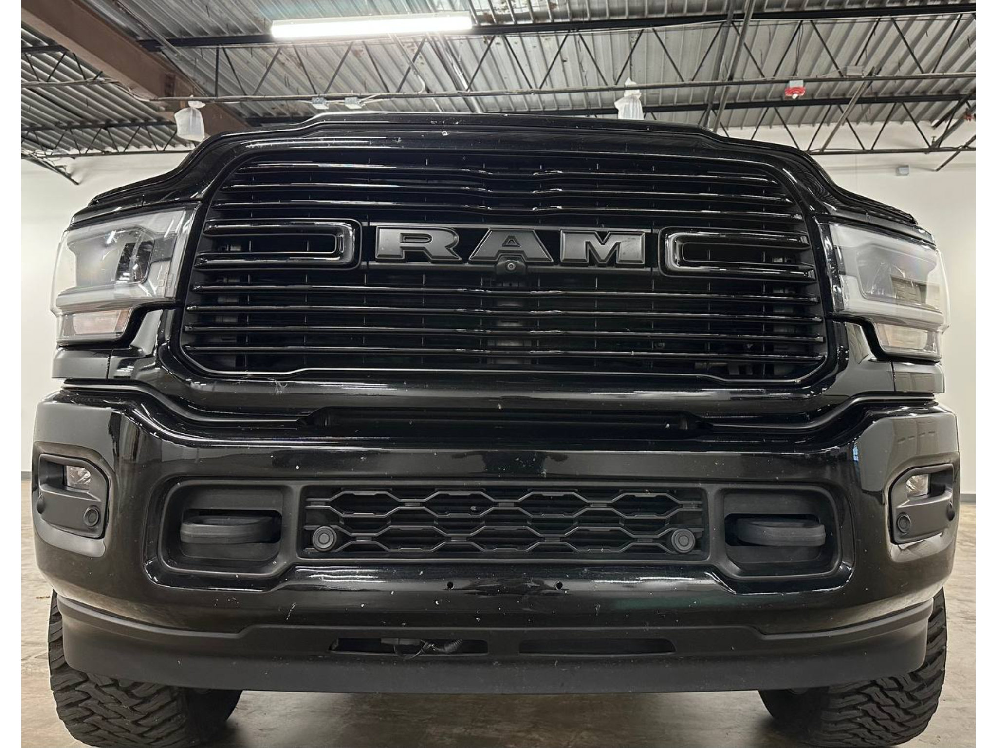 Used 2023 RAM 3500 Laramie AWD/4WD image 3