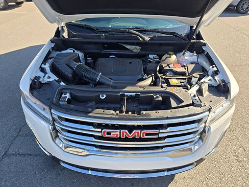 Used 2023 GMC Acadia SLT image 19