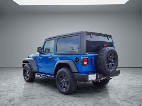 Used 2025 Jeep Wrangler Sport image 5