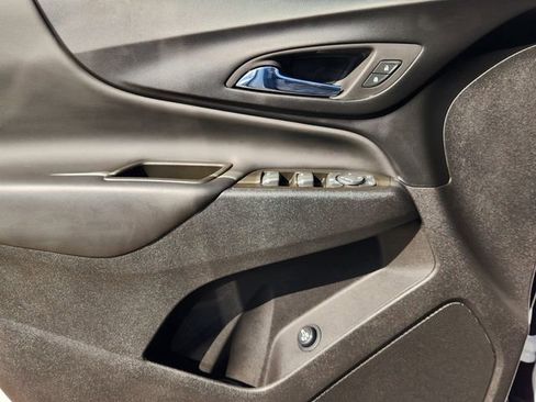Used 2023 Chevrolet Equinox LT image 22