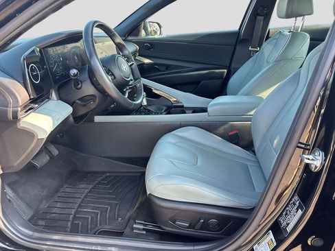 Used 2024 Hyundai Elantra Limited image 9