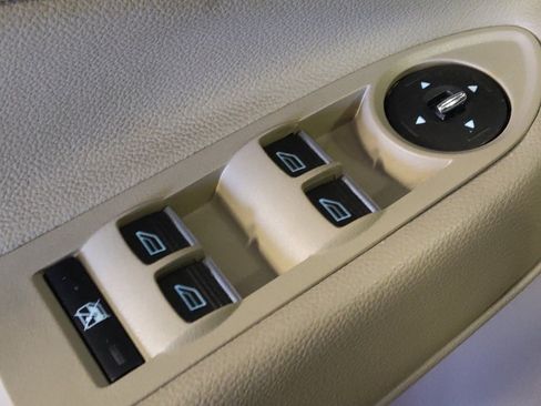 Used 2015 Ford Escape Titanium image 27