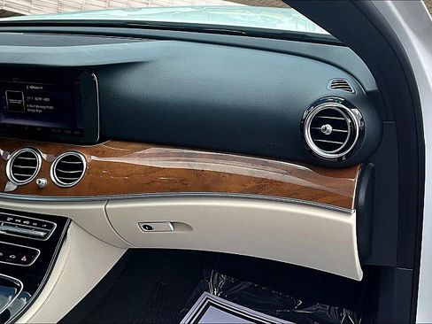 Used 2018 Mercedes-Benz E 300 4d Sedan E300 w/ Premium 1 Package image 15