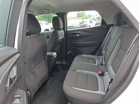 Used 2024 Chevrolet TrailBlazer LS FWD image 9