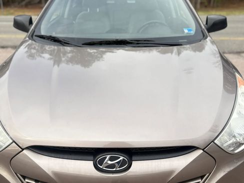 Used 2010 Hyundai Tucson GLS FWD image 7