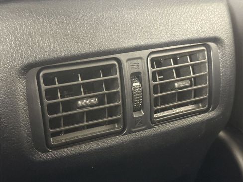 Certified 2024 Toyota 4Runner TRD Off-Road Premium image 35