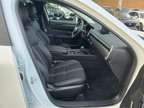 Certified 2025 MAZDA CX-50 2.5 Hybrid w/ Preferred Pkg image 12