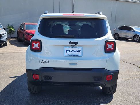 Used 2023 Jeep Renegade Latitude AWD/4WD image 5