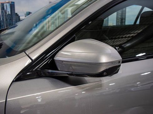 New 2026 BMW 550e xDrive w/ Premium Package image 10