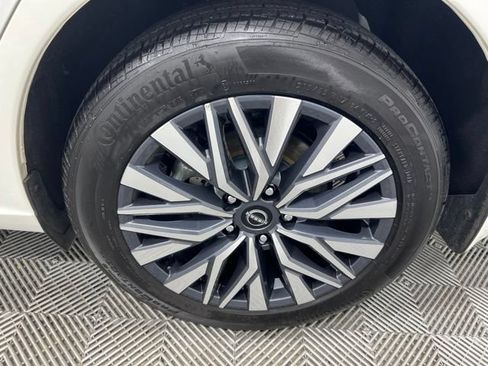 Used 2024 Nissan Altima 2.5 SV AWD/4WD image 10