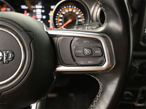 Used 2018 Jeep Wrangler Unlimited Sahara w/ Dual Top Group image 21