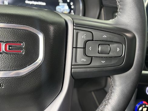 Used 2022 GMC Yukon XL SLT w/ SLT Luxury Package RWD image 20