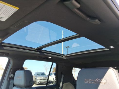 Certified 2025 Chevrolet Tahoe High Country image 27