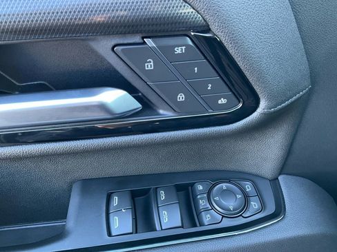 Used 2025 GMC Sierra 2500 AT4 w/ AT4 Premium Plus Package image 27