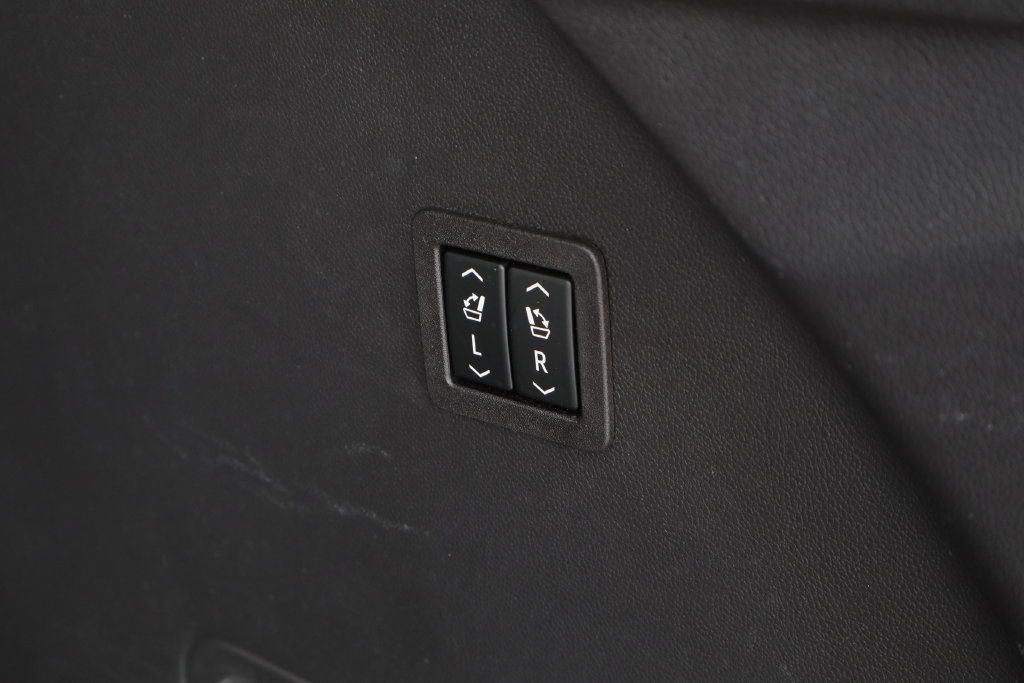 Certified 2021 Buick Enclave Premium w/ Sun and Sites Package FWD image 29