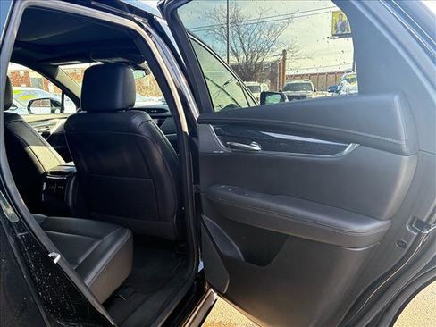 Used 2023 Cadillac XT5 Premium Luxury image 16