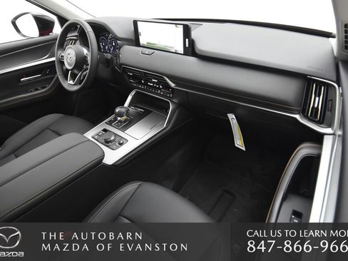 Used 2025 MAZDA CX-70 Plug-In Hybrid w/ Premium Pkg image 31