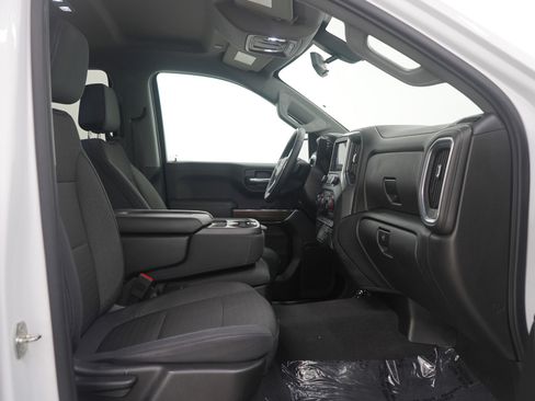 Used 2019 Chevrolet Silverado 1500 LT w/ All-Star Edition image 11