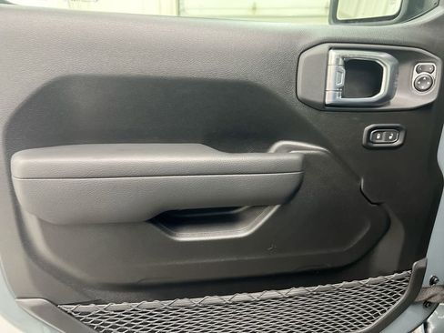 New 2026 Jeep Gladiator Sport AWD/4WD image 19