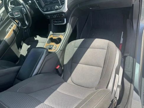 Used 2021 GMC Acadia SLE w/ Driver Convenience Package FWD image 13