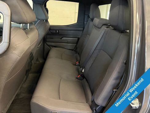Used 2025 Toyota Tacoma SR5 AWD/4WD image 11