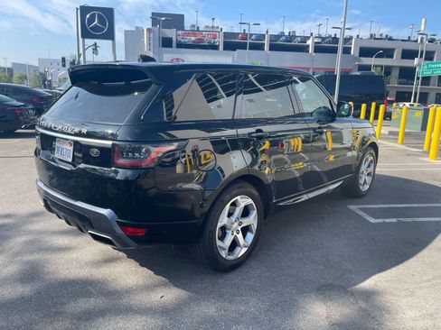 Used 2018 Land Rover Range Rover Sport HSE image 5